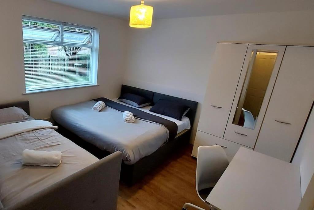 Maisonette With Patio 1 Double Bed Urmston 外观 照片