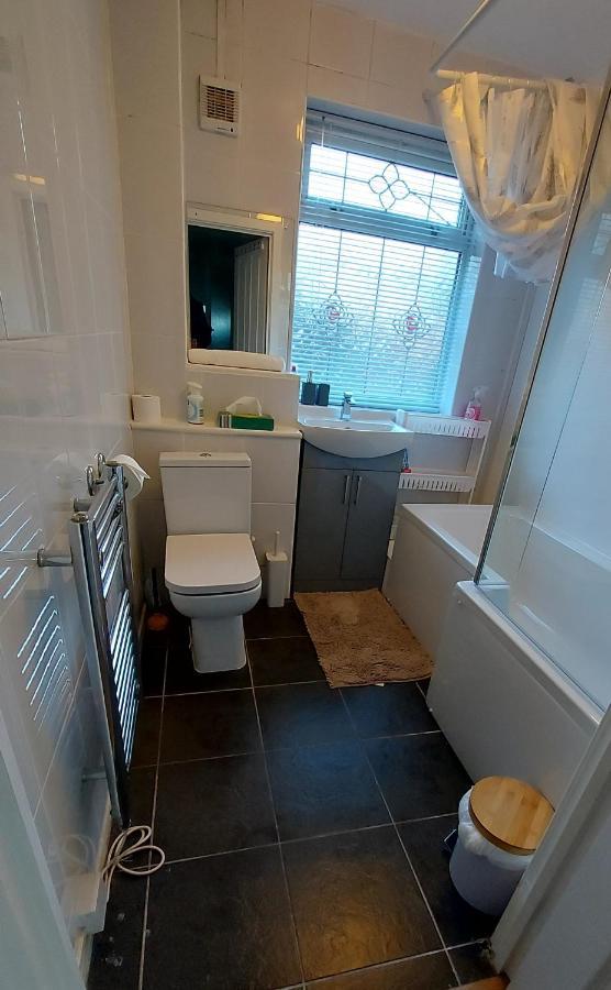 Maisonette With Patio 1 Double Bed Urmston 外观 照片