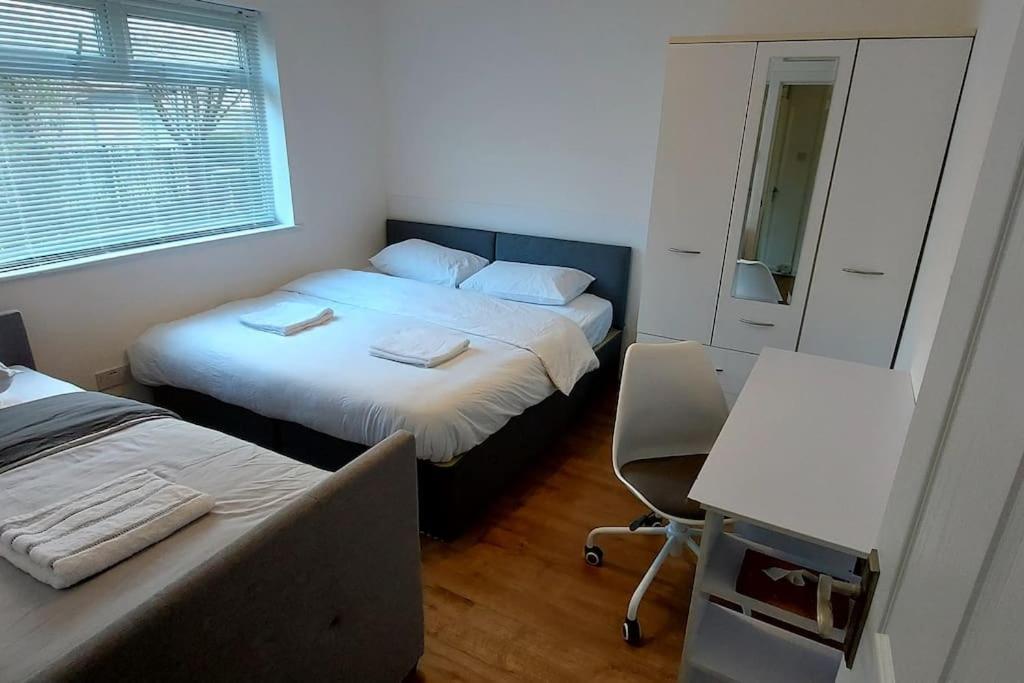 Maisonette With Patio 1 Double Bed Urmston 外观 照片