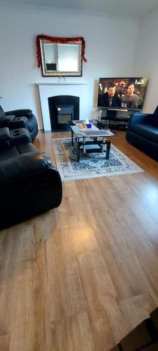 Maisonette With Patio 1 Double Bed Urmston 外观 照片
