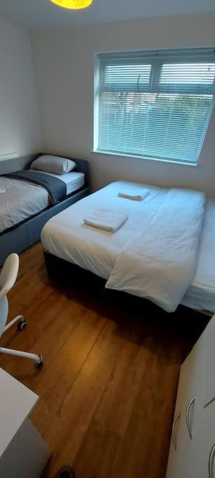 Maisonette With Patio 1 Double Bed Urmston 外观 照片