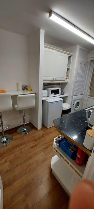 Maisonette With Patio 1 Double Bed Urmston 外观 照片